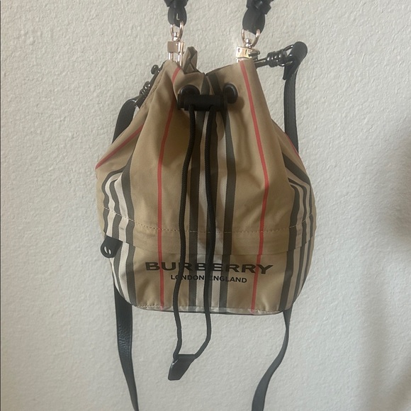 Burberry Icon Stripe ECONYL® Drawcord Pouch - Picture 2 of 6